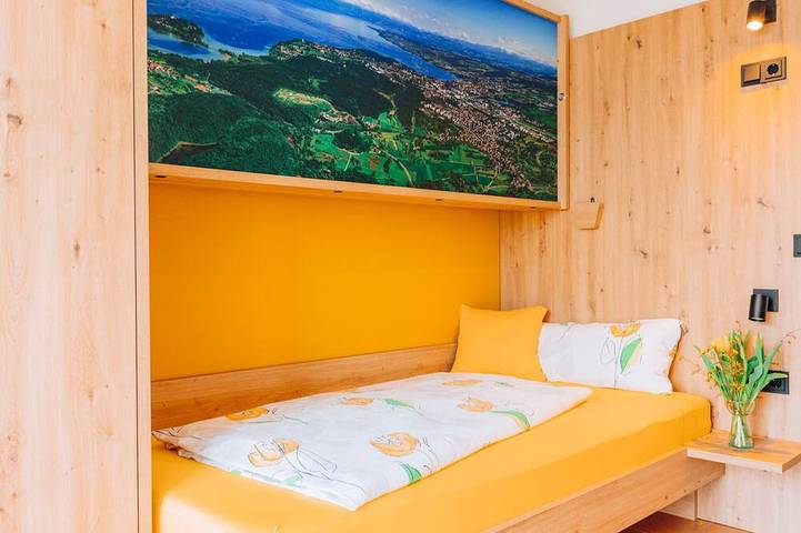 Ganze Wohnung, Ferienwohnung Birne, 55qm, 2 Schlafzimmer, max. 2 Erwachsene und 2 Kinder in Überlingen, Region Bodensee-Oberschwaben