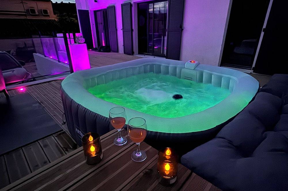 Entire apartment, Appartement 2 Pièces à 5min des Calanques de la Côte Bleue in Ensuès-la-Redonne, Istres region