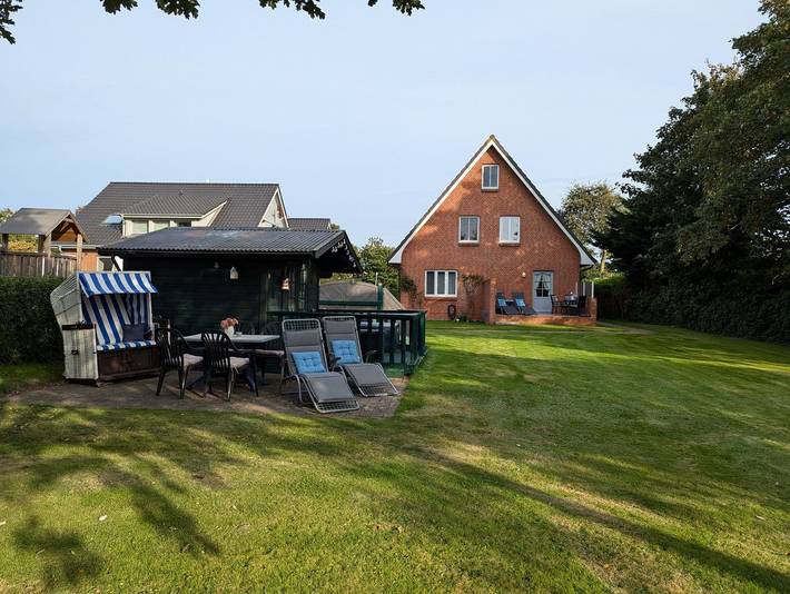 Ferienwohnung für 5 Personen, mit Terrasse und Garten in Alkersum - 2