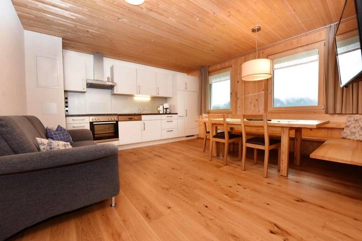 Ferienwohnung für 6 Personen, mit Garten und Ausblick in Bezau