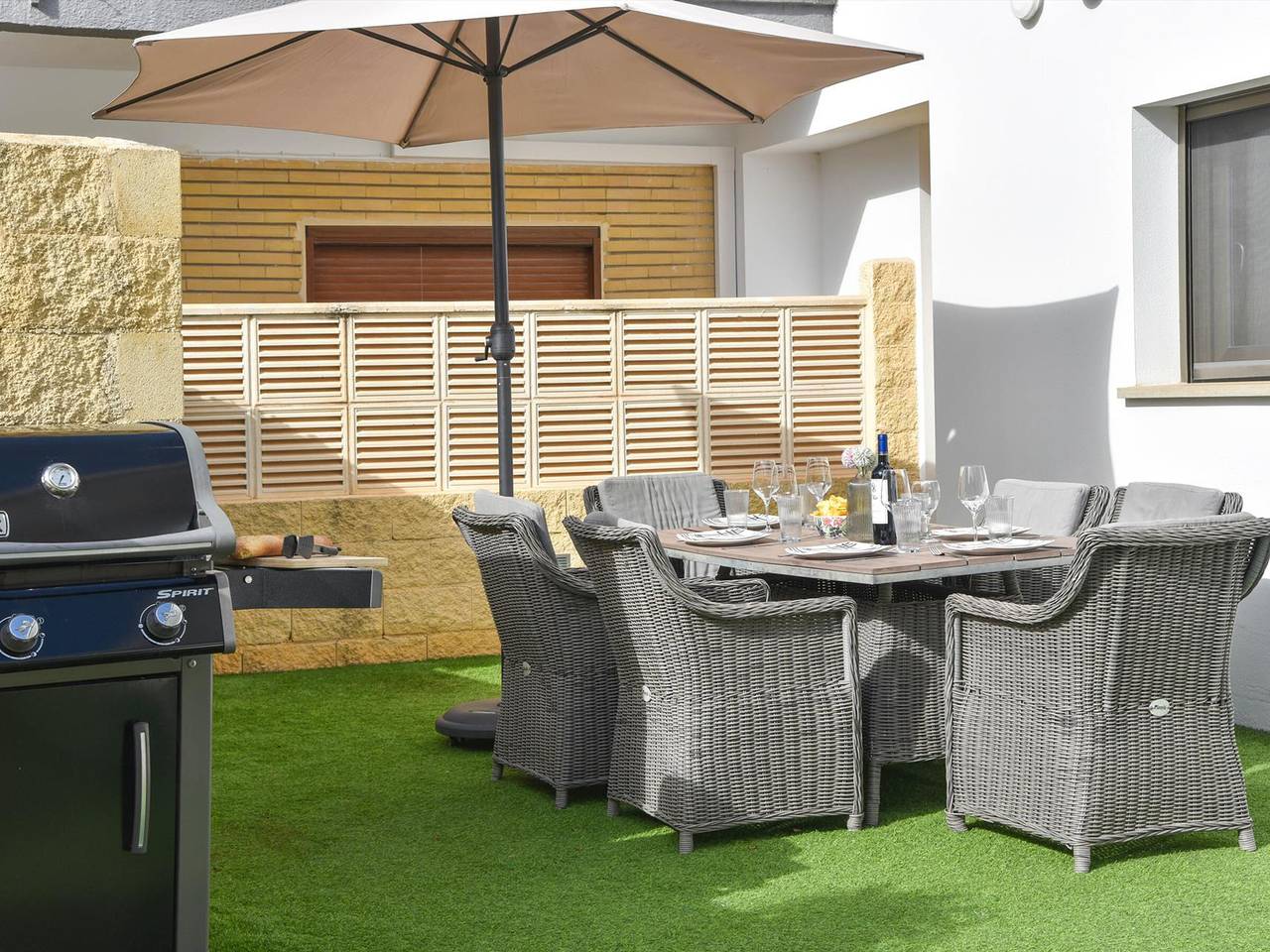 Luxurious Villa with Private Pool for 4 - 100m from El Arenal Beach, Javea in Playa del Arenal, Jávea