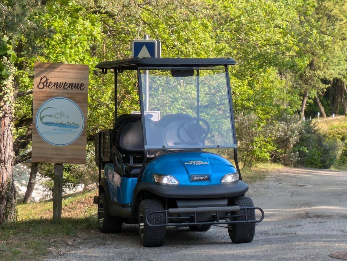 Camping Près du Lac de Sainte Croix in Bauduen, Brignoles region