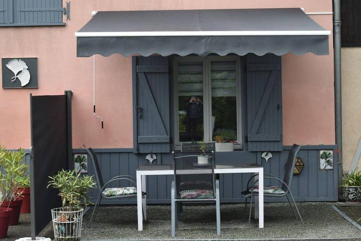 Location de vacances pour 2 personnes, avec vue et jardin à Rougegoutte