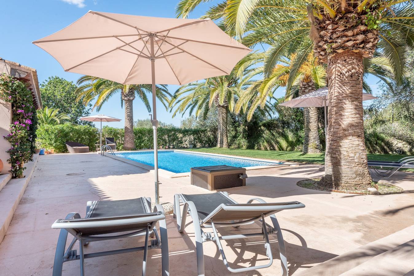 Holiday Home “Polita des Carritxo” with Mountain View, Pool, Garden & Terrace in Es Carritxó, Felanitx