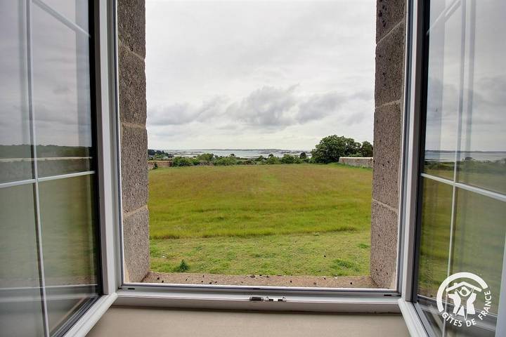 Gîte pour 2 personnes, avec jardin à Lanmodez - 4