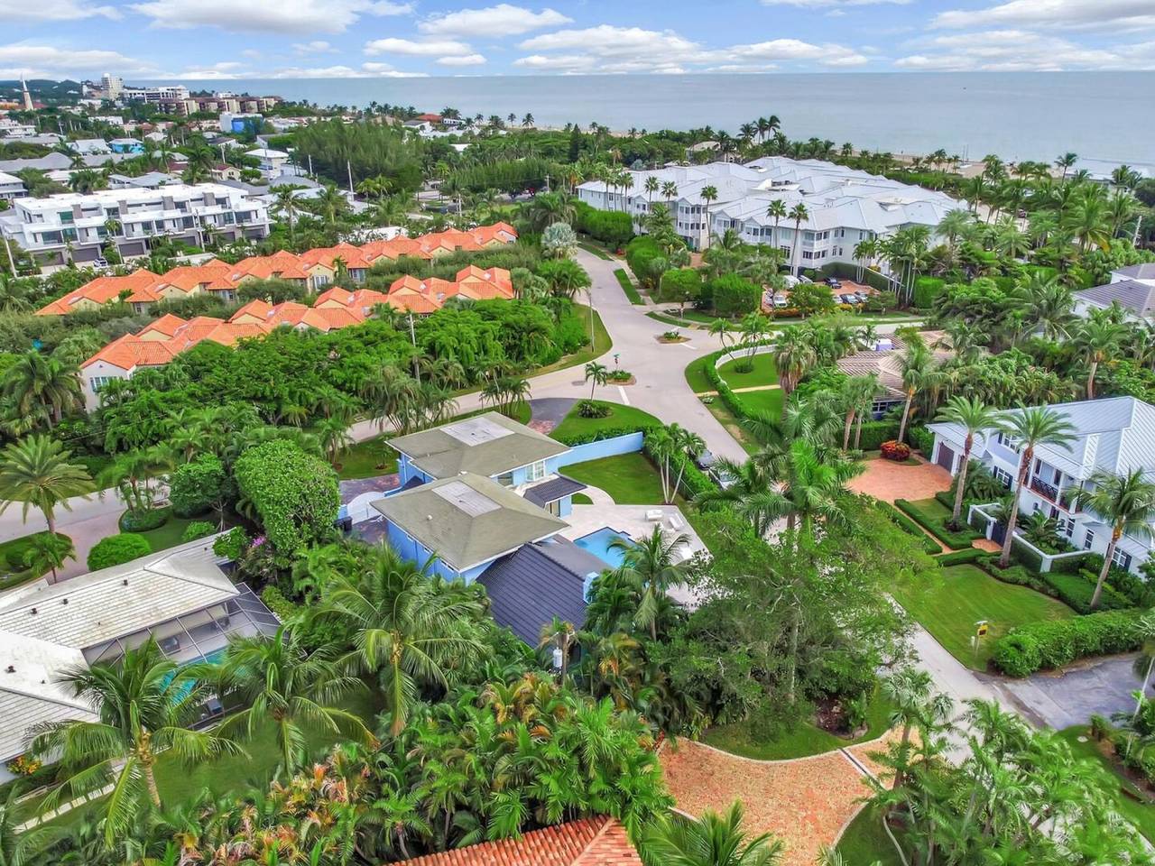 1036, 3 Bedroom 3 Bathroom Spacious Home with Heated Pool, 200 yards to the beach, under a mile to Atlantic Ave! in Delray Beach, Palm Beach County