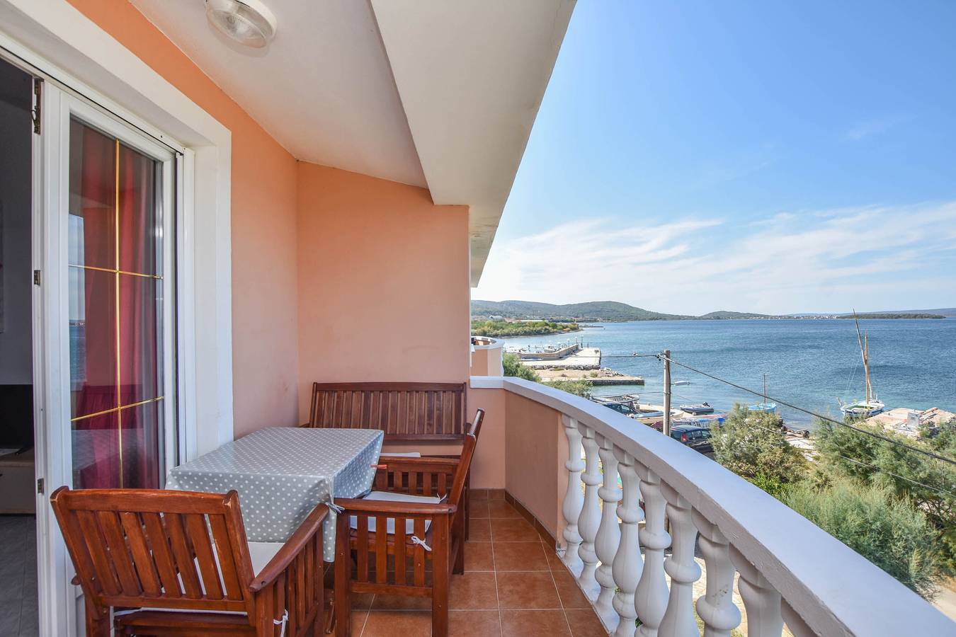 Ganze Wohnung, Apartments Anita in Ugrinici, Tkon