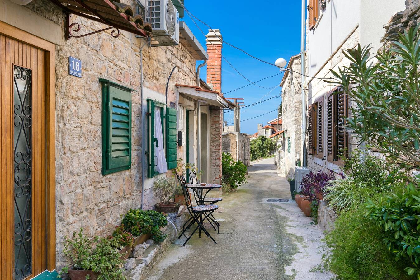 2-Zimmer-Haus mit Klima Maslinica, Solta K-23838 in Maslinica, Solta