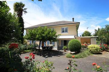 Gîte pour 9 personnes, avec piscine et jardin à Asson