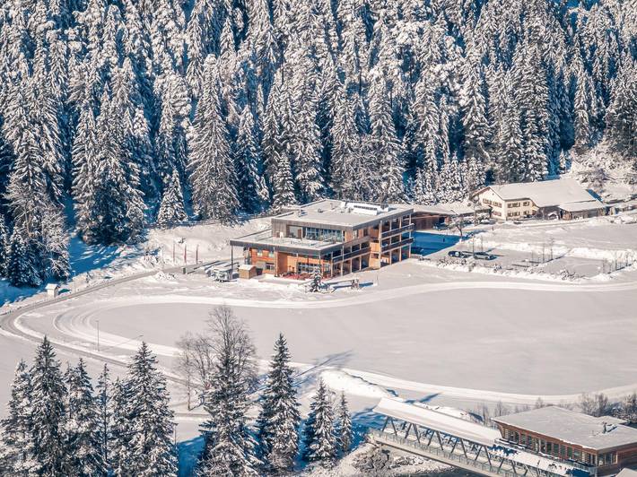 Hotel für 3 Personen, mit Balkon und Terrasse sowie Garten und Pool in Elmen