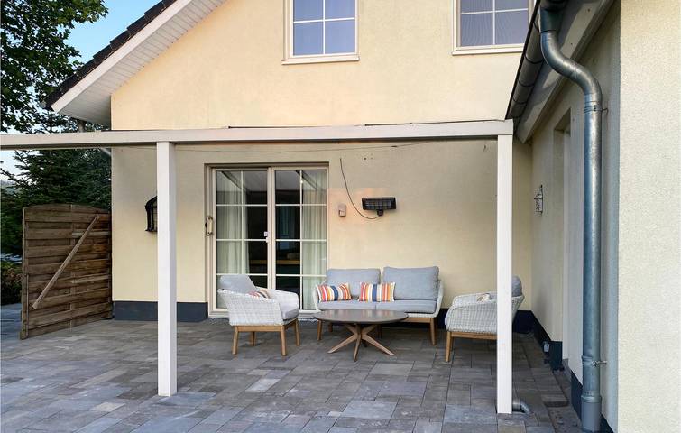 Ferienhaus für 8 Personen mit Pool in Flevoland