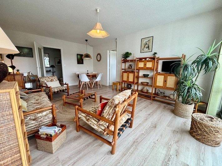 Ganze Wohnung, Schöne 3-Zimmer-Wohnung in Quiberon - 65m² nahe Strand mit Parkplatz in Quiberon, Côte des Mégalithes
