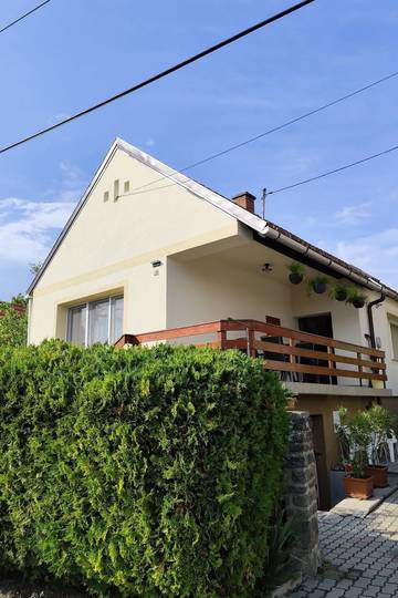 Gîte pour 4 personnes, avec terrasse, animaux acceptés à Tihany