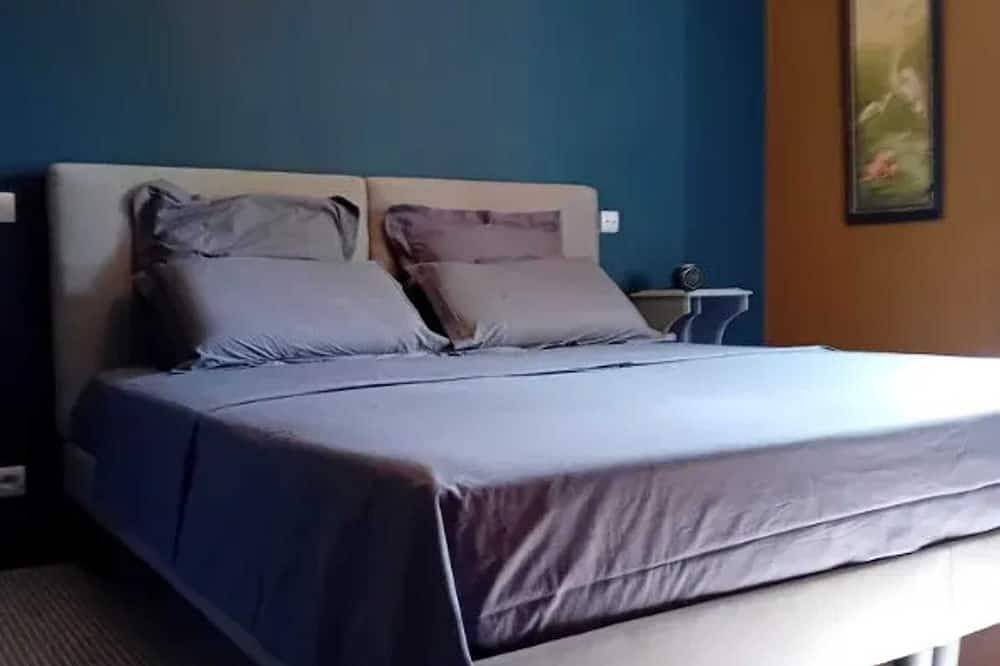 Entire apartment, Homerez - Apartment in Alès with pool in Alès, Cévennes