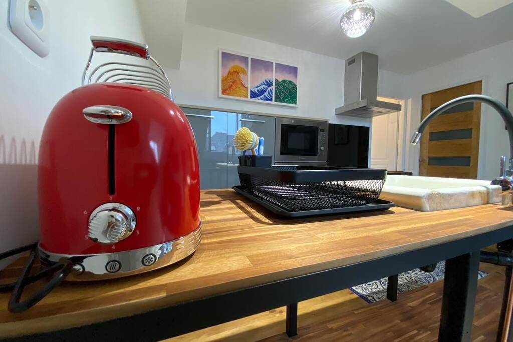 Appartement entier, One-Bedroom Apartment in Brive-la-Gaillarde, Région de Brive-la-Gaillarde