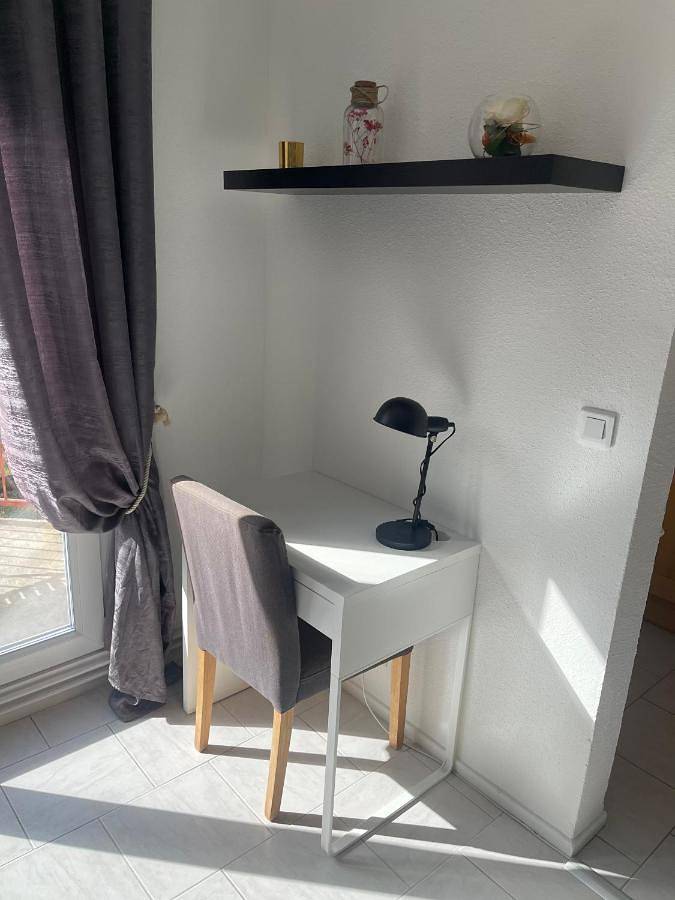 Appartement entier, One-Bedroom Apartment in Luxeuil-les-Bains, Haute-Saône