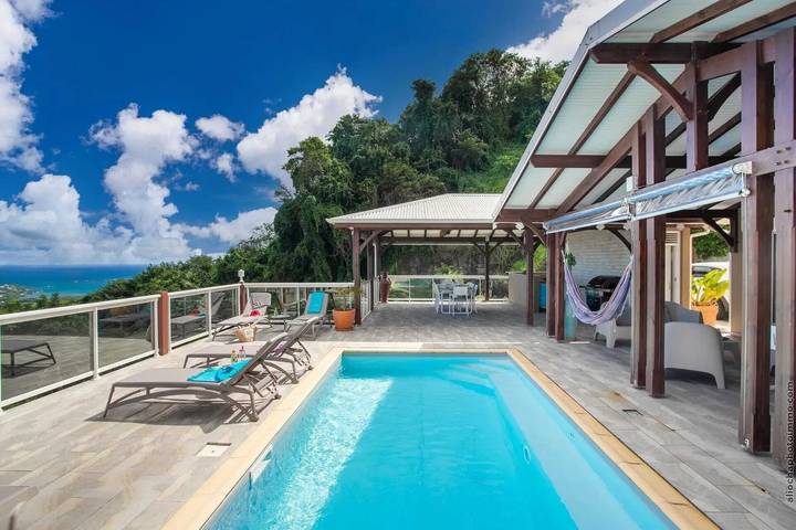 Villa pour 10 personnes, avec jardin et piscine en Martinique