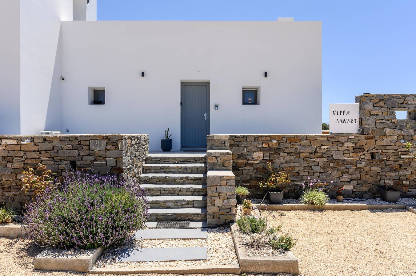 Villa 'Blue Bell Resort Sunset' with Private Pool, Wi-Fi and Air Conditioning in Paros