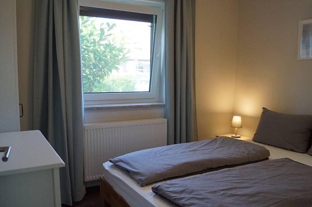 Nordseeküste, charmantes Haus mit Kamin, Wintergarten, Strandkorb, neu: Sauna in Hooksiel, Wangerland