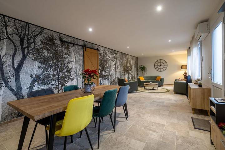 Location de vacances pour 6 personnes, avec Jacuzzi et Terrasse ainsi que Jardin et Sauna dans Chaillac-sur-Vienne