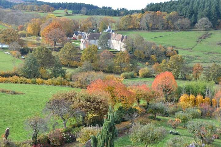 Location de vacances pour 10 personnes, avec vue et jardin à Saint-Martin-du-Puy - 3