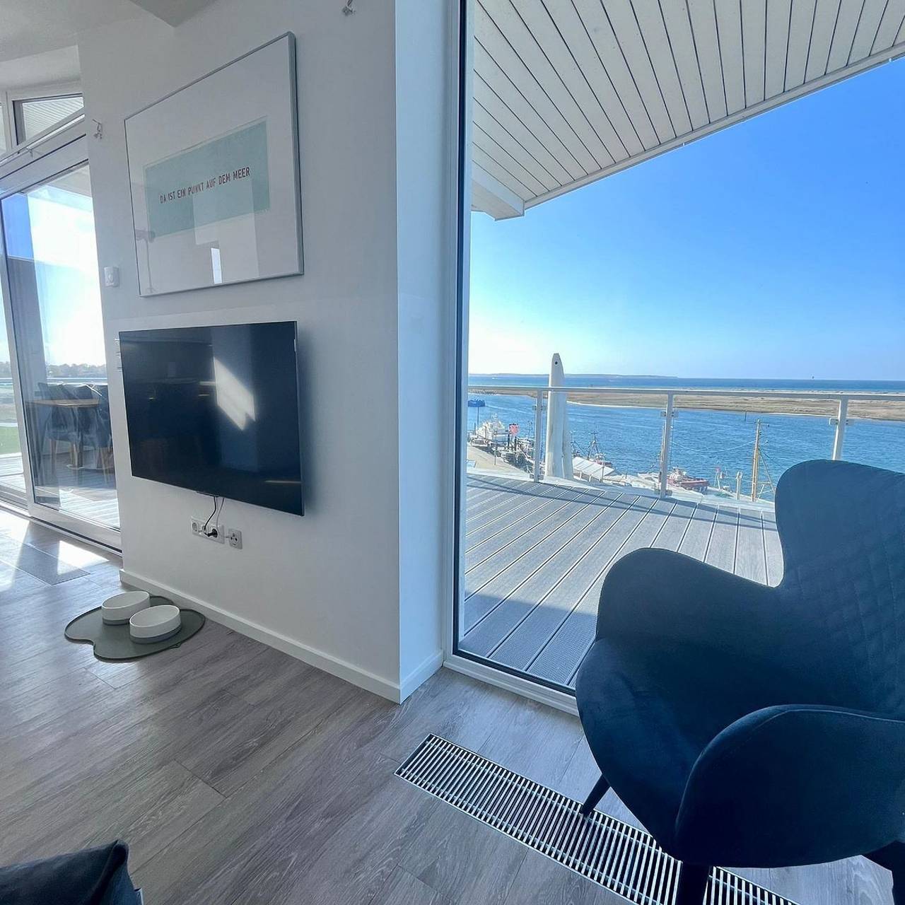 Ganze Wohnung, Exklusives Penthouse mit außergewöhnlichem Meerblick und Sauna direkt am Strand in Wendtorfer Strand, Wendtorf
