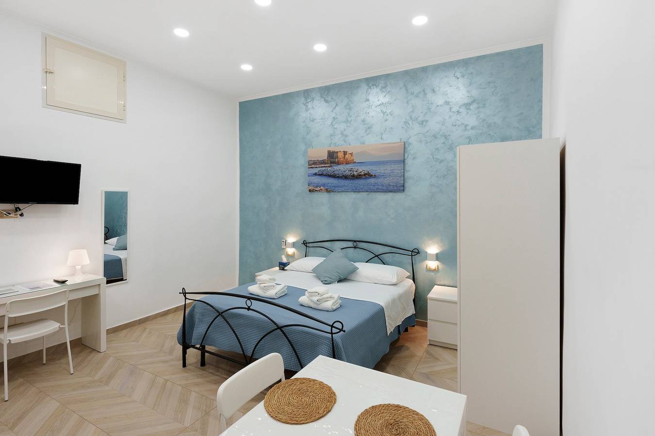 Appartement entier, Studio « Marzia's House » avec Wi-Fi et climatisation in Naples, Province de Naples