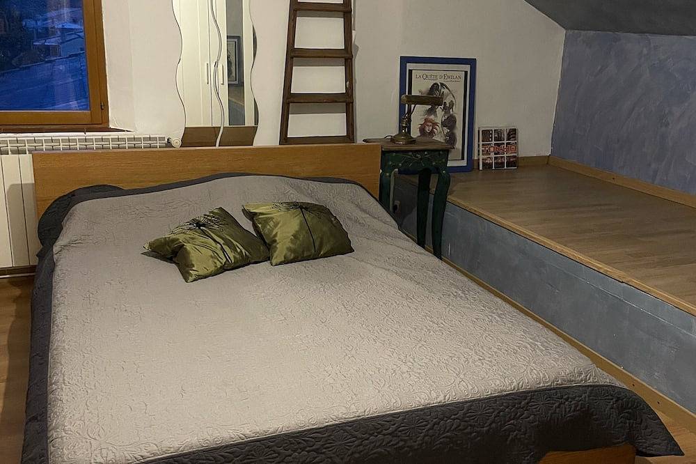 Logement Entier : Hébergement - La Bouilladisse, France in La Bouilladisse, Marsella region