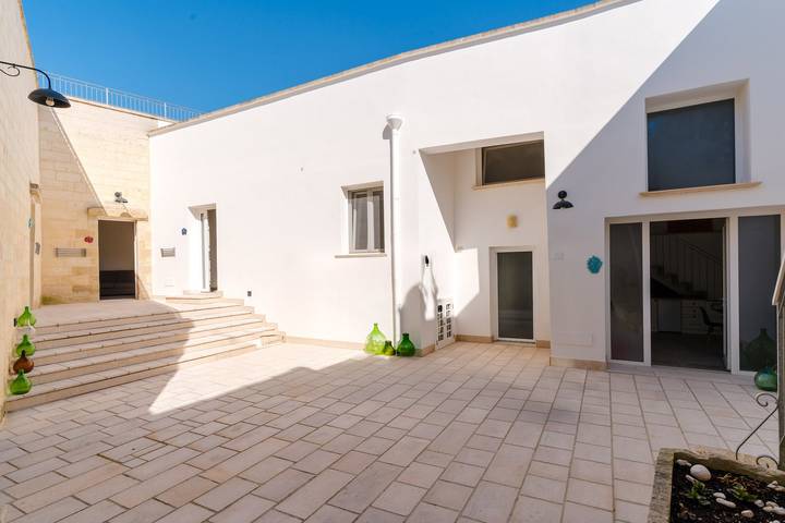 Casa vacanza per 13 persone, con giardino a Uggiano la Chiesa