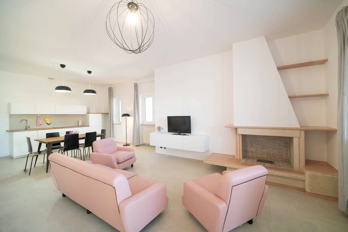 Apartamento inteiro, Apartamento 'Don Onofrio - Ettore' com Vista Montanha, Wi-Fi e Ar Condicionado in Monopoli, Bari (província)