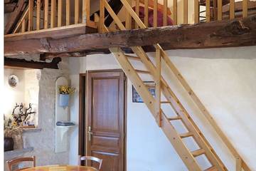 Location de vacances pour 4 personnes, avec jardin à Lalbenque