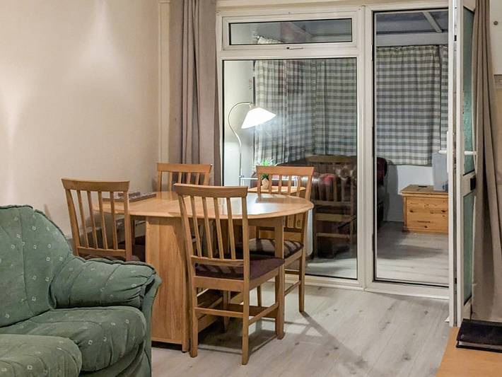 Log cabin for 4 people, with garden, with pets in Hunstanton