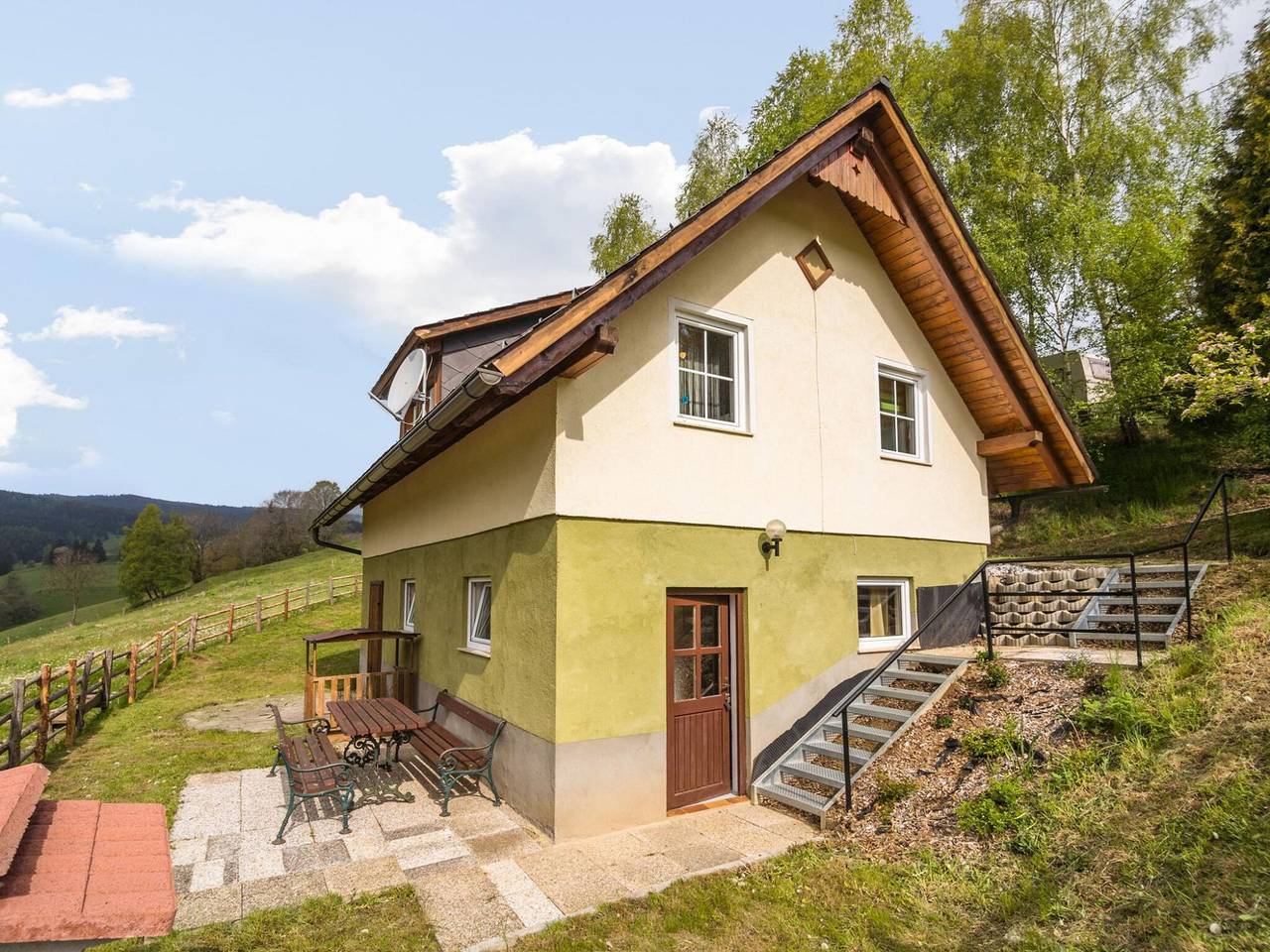 Enticing Chalet in Sankt Andr� with Garden and Barbecue in Sankt Andrä, Lavanttaler Alpen