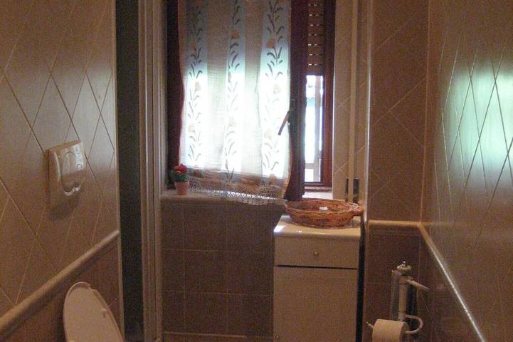 Ganze Wohnung, Cri apartment in Ostia, near the pine forest and a stone's throw from the sea. in Ostia, Rom