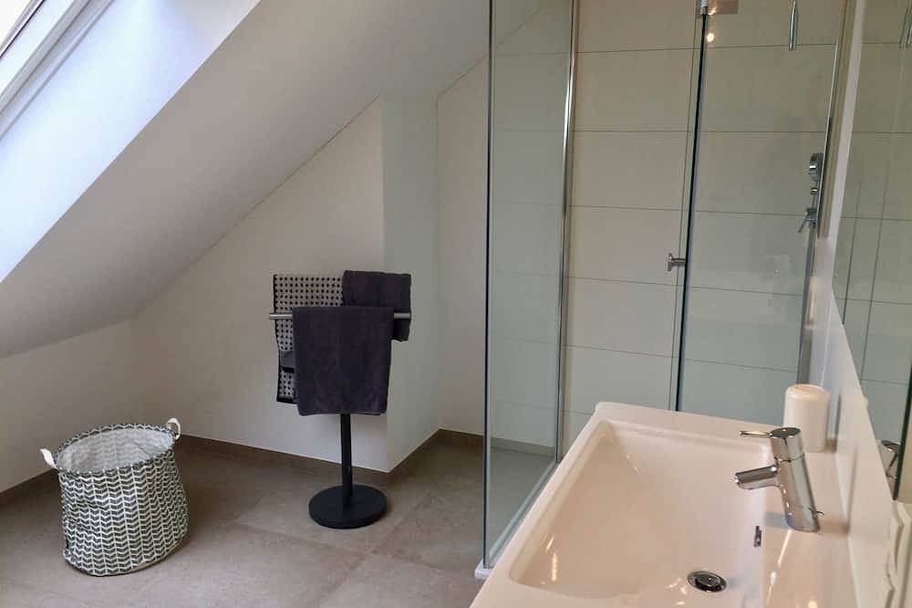 Ganze Wohnung, Tolle Wohnung mit großem Sonnen-Balkon und Siebengebirgsblick in Wachtberg, Rhein-Sieg-Kreis