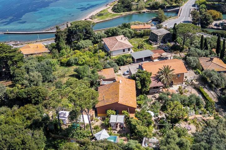Holiday home for 8 people, with garden - 1
