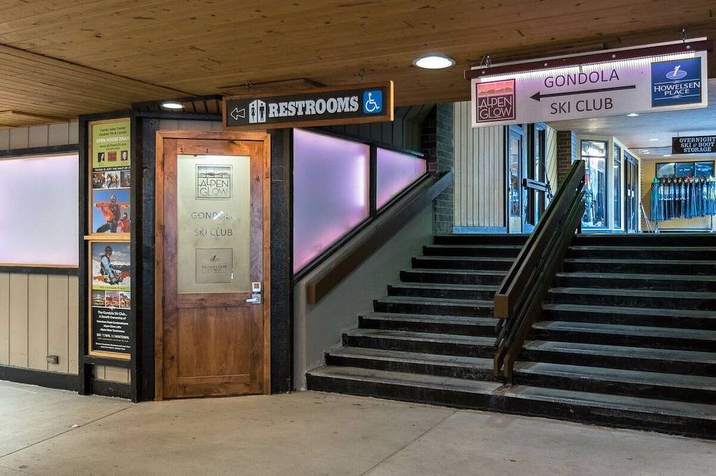 Ganze Wohnung, Howelsen Place A302 | Downtown Condo | Private Parking Garage | Fire Pit with Views in Steamboat Springs, Medicine Bow-Routt Nationalwald