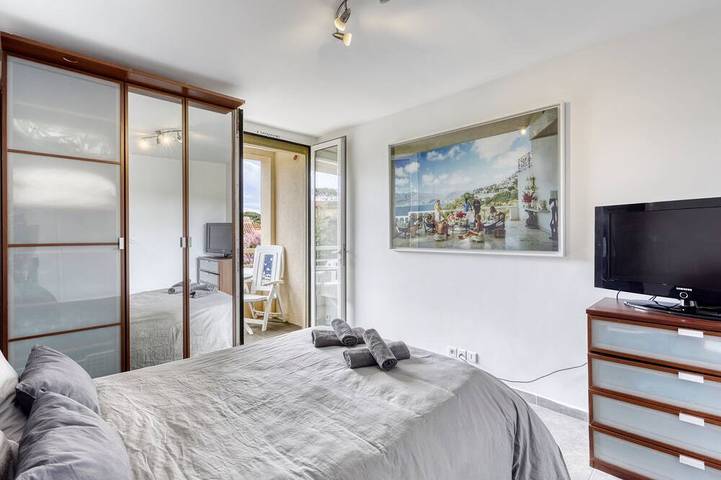 Gîte pour 5 personnes, avec jardin dans Plage de la Bouillabaisse - 2