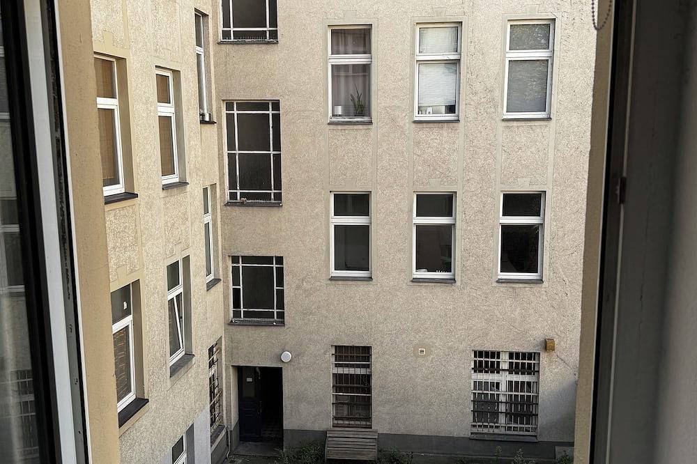 In Gemütliches, Zimmer in Wedding, 2 Minuten Entfernt von der Bushaltestelle in Berlin Gesundbrunnen, Berlín