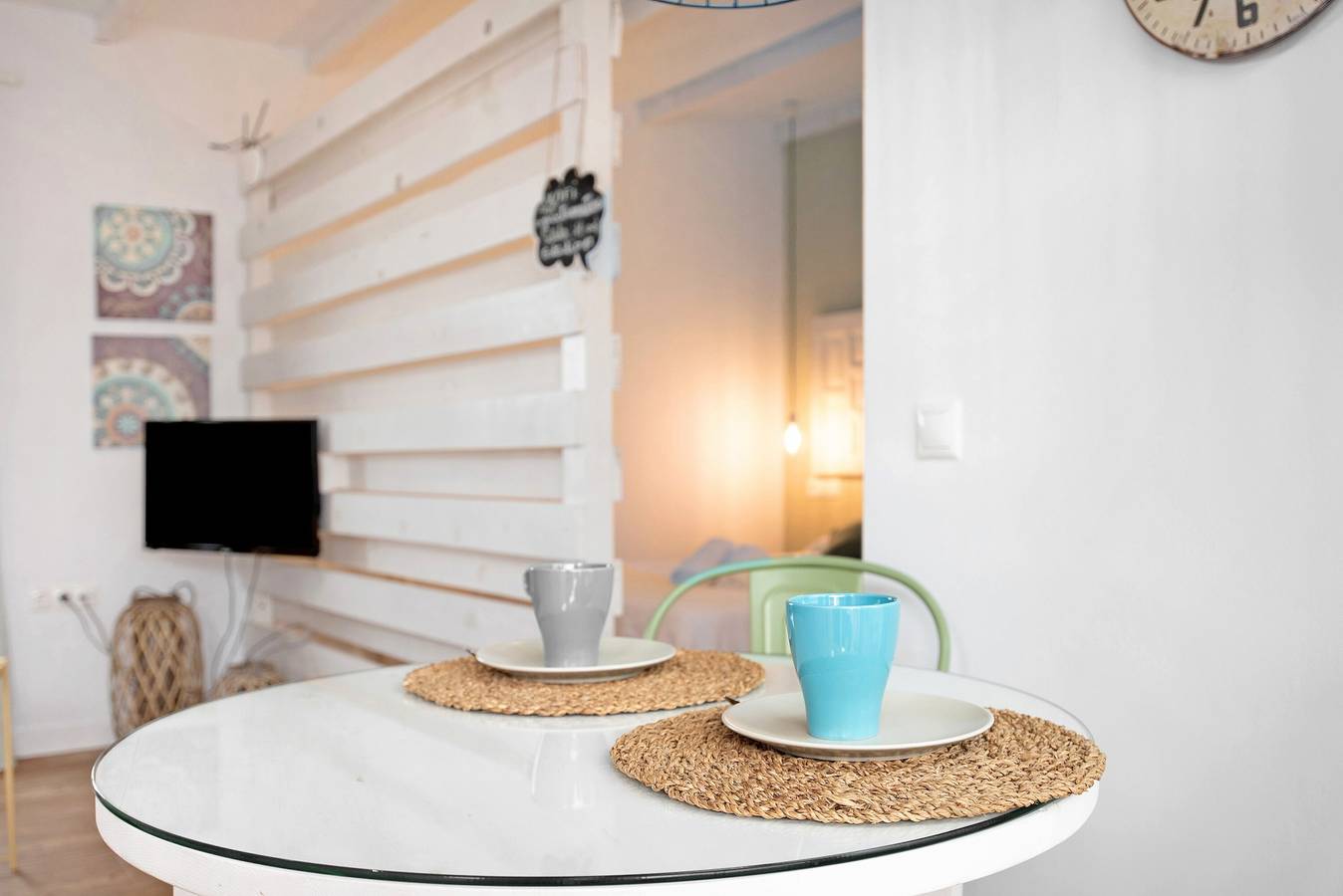 Studio 'Clara 1' dicht bij de zee met terras & Wi-Fi, foto 13