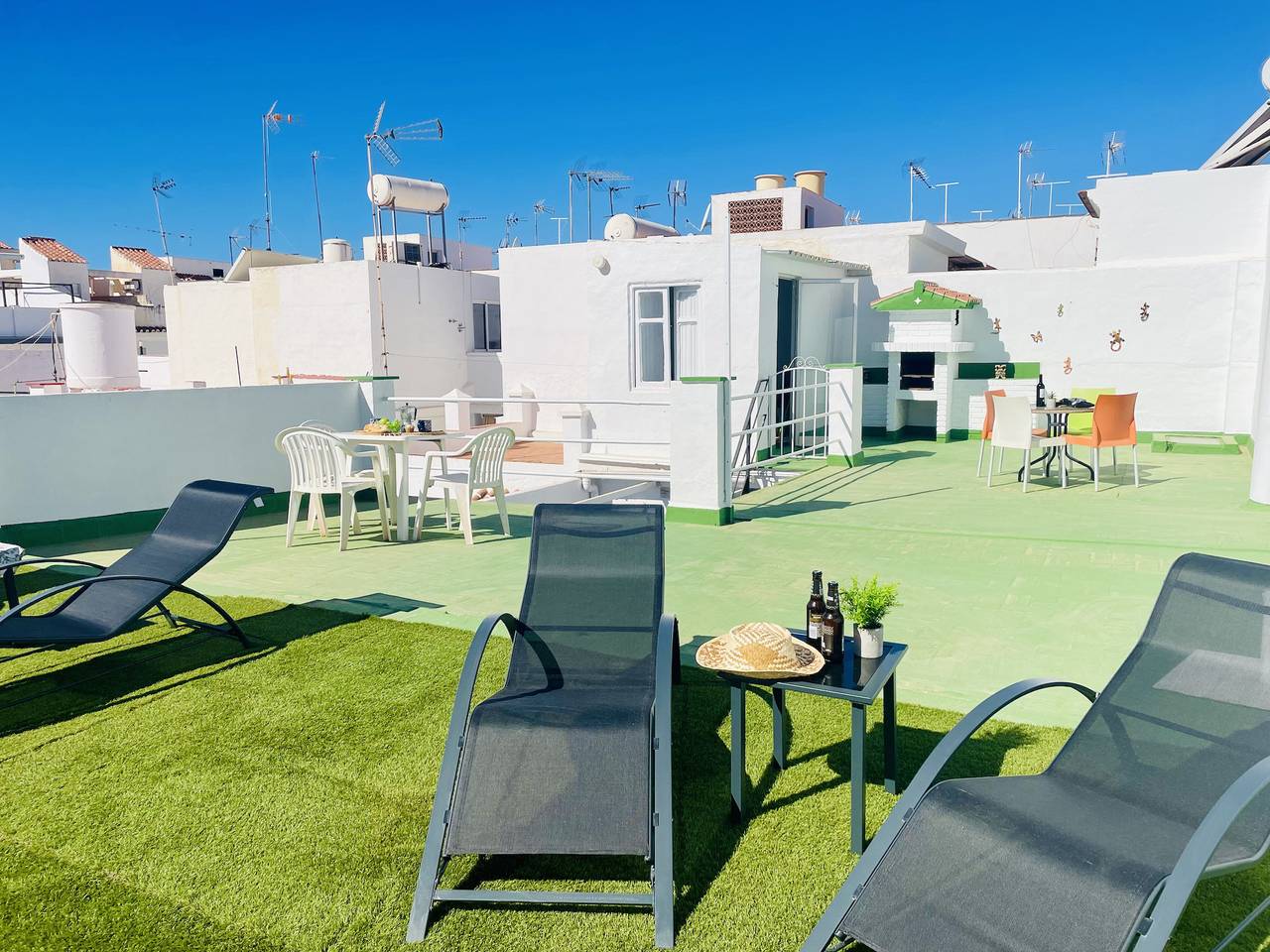 Entire apartment, Apartamento Atlantico Ed. Panama by At Home Costa in Nerja Centre, Nerja