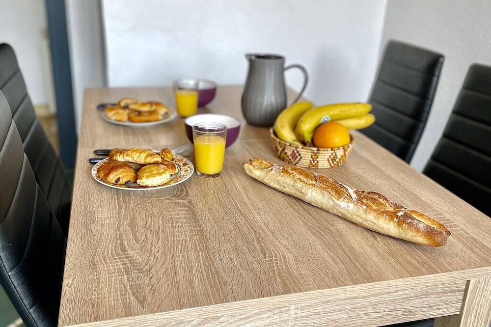 Entire apartment, Appartement Haut Droite in La Vôge-les-Bains, Épinal region