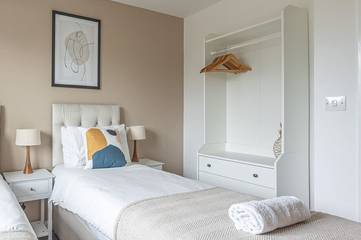 Apartment for 5 People in Coventry, Heart of England, Photo 3