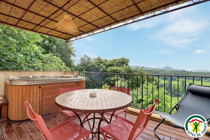 Gîte für 4 Personen, mit Sauna und Garten, mit Haustier