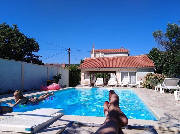 Ferienwohnung für 3 Personen, mit Pool und Balkon/Terrasse in Supetarska Draga