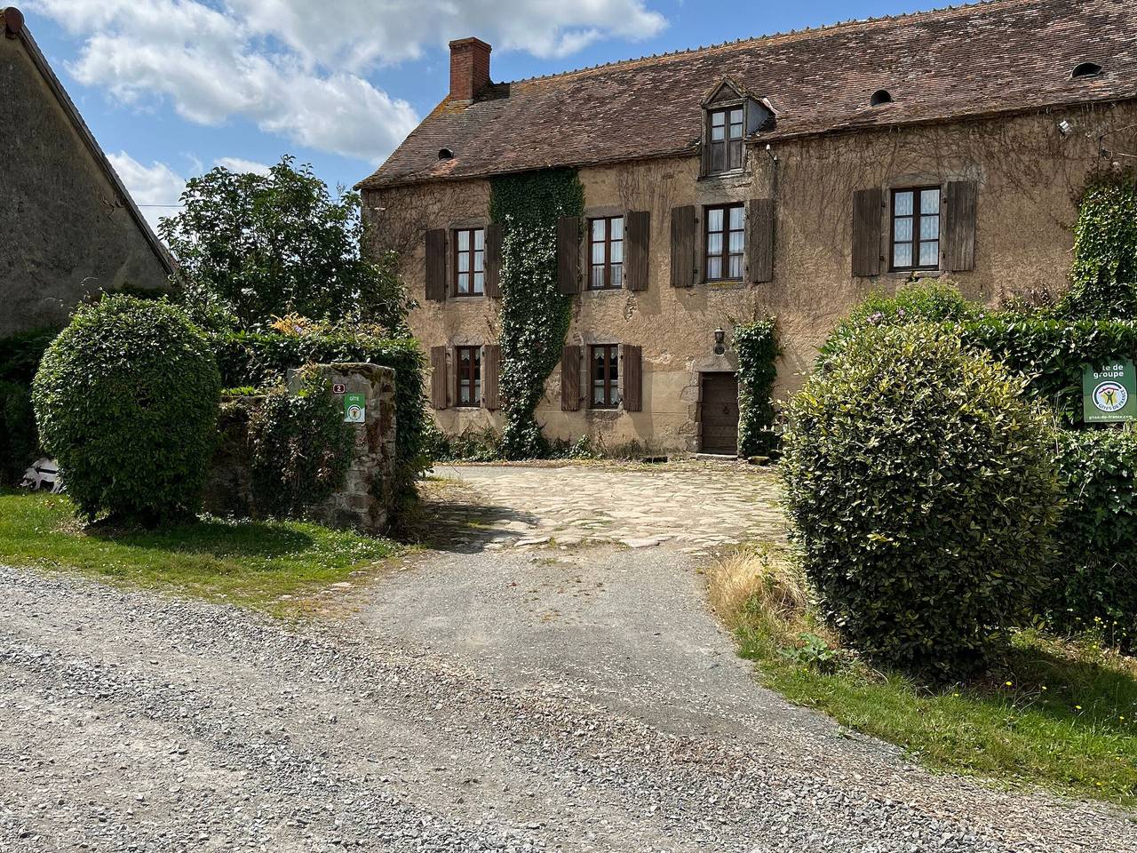 Großes Haus mit Beheiztem Innenpool in Montchevrier, La Châtre und Umgebung