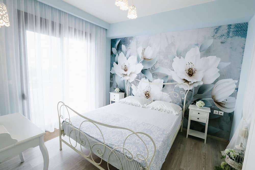 Villa with a Large Plot 100 m to the Beach in Nea Skioni, Kassandra
