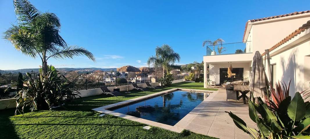 Villa pour 8 personnes, avec jardin ainsi que terrasse et vue - 1