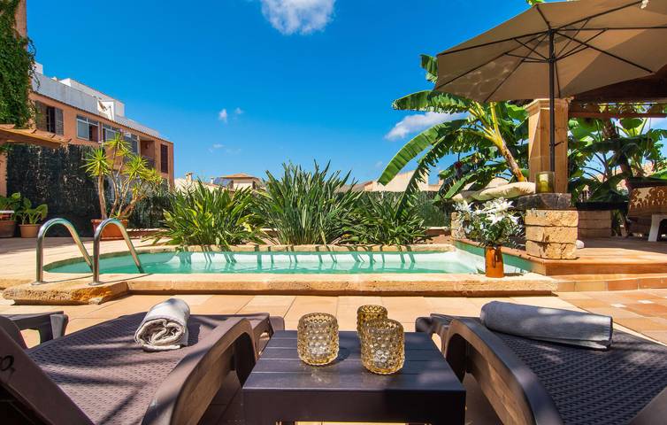 Refugio junto al mar con terraza, piscina y barbacoa a 2,5 km de la playa de Son Moll in Capdepera, Mallorca Este