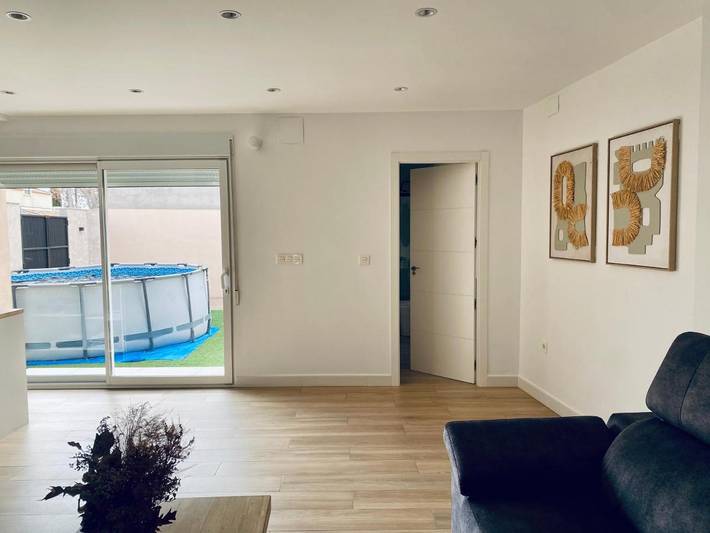 Chalet para 8 personas, con jardín además de vistas y piscina en La Manchuela - 4